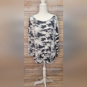 Filly Flair Gray Camo Long Sleeve Top with Knot - Medium